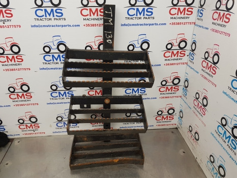 New Holland Tm, 60, Mxm, Fiat M Series, Foot Step Lhs 82009071, 82007892 - Peldaño para Maquinaria agrícola: foto 1 New Holland Tm, 60, Mxm, Fiat M Series, Foot Step Lhs 82009071, 82007892 - Peldaño para Maquinaria agrícola: foto 1