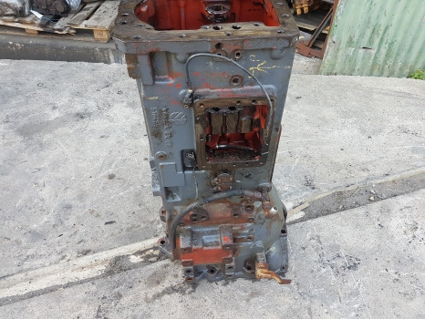 New Holland Tm, 60 Transmission Housing 5164693, 5181448, 5183647 - Caja de cambios: foto 1 New Holland Tm, 60 Transmission Housing 5164693, 5181448, 5183647 - Caja de cambios: foto 1