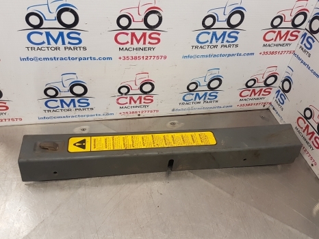 New Holland Tm Series Tm120, Tm130, Tm140, Tm155 Cab Interior Panel 82018824 - Cabina e interior para Tractor: foto 1 New Holland Tm Series Tm120, Tm130, Tm140, Tm155 Cab Interior Panel 82018824 - Cabina e interior para Tractor: foto 1