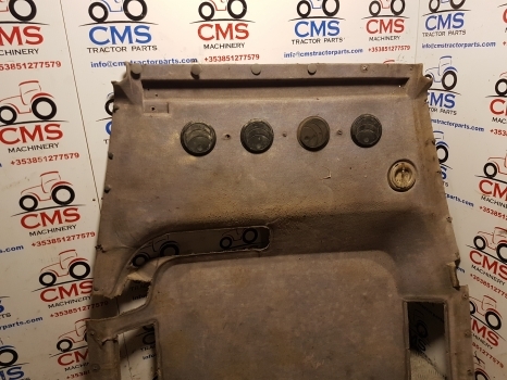 New Holland Tm Series Tm135, Tm125, Tm155 Inner Roof Lining 82014976, 87596033 - Cabina e interior para Tractor: foto 2 New Holland Tm Series Tm135, Tm125, Tm155 Inner Roof Lining 82014976, 87596033 - Cabina e interior para Tractor: foto 2