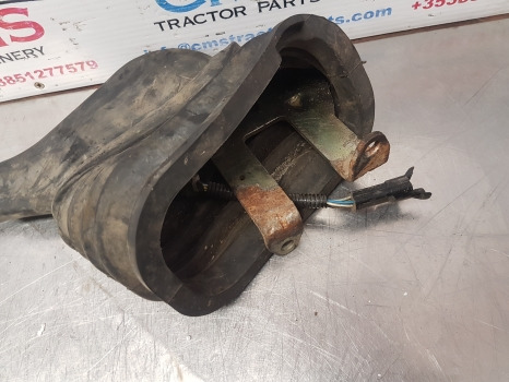 New Holland Tm, Ts, Ford 40, Case Mxm Series Tm140 Handbrake Assy  82006245 - Piezas de freno: foto 2 New Holland Tm, Ts, Ford 40, Case Mxm Series Tm140 Handbrake Assy  82006245 - Piezas de freno: foto 2