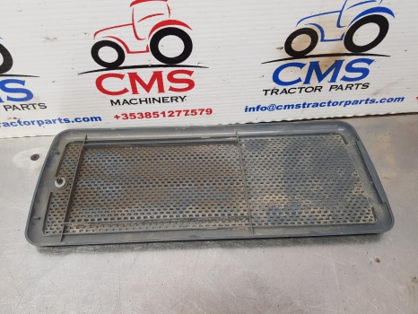 New Holland Tm150, 140, 190 Ts110, Ts115, Ts90 Speaker Grille 82016735 - Cabina e interior: foto 3 New Holland Tm150, 140, 190 Ts110, Ts115, Ts90 Speaker Grille 82016735 - Cabina e interior: foto 3