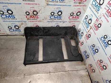 New Holland Ts, T7000, T7030, T6050 Rear Seat Floor Mat 82038878, 87648182 - Cabina e interior: foto 1 New Holland Ts, T7000, T7030, T6050 Rear Seat Floor Mat 82038878, 87648182 - Cabina e interior: foto 1