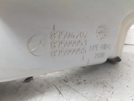 New Holland Ts115a Cab Air Duct Pipe Lhs 87594202, 82034317, 82034319, 82034321 - Cabina e interior: foto 2 New Holland Ts115a Cab Air Duct Pipe Lhs 87594202, 82034317, 82034319, 82034321 - Cabina e interior: foto 2