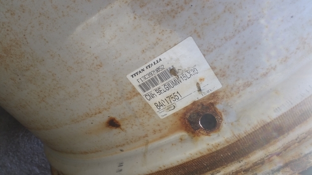 Old Stock Old Stock Front Rim 15 X 30 84017551 - Llanta para Tractor: foto 2 Old Stock Old Stock Front Rim 15 X 30 84017551 - Llanta para Tractor: foto 2