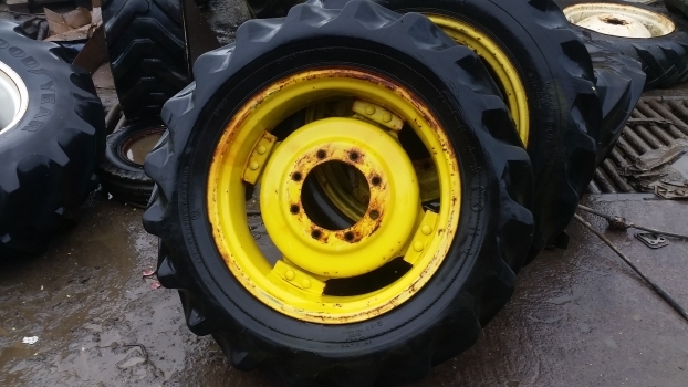 Old Stock Old Stock Wheel Disc R16 3a010 - Llanta para Tractor: foto 1 Old Stock Old Stock Wheel Disc R16 3a010 - Llanta para Tractor: foto 1