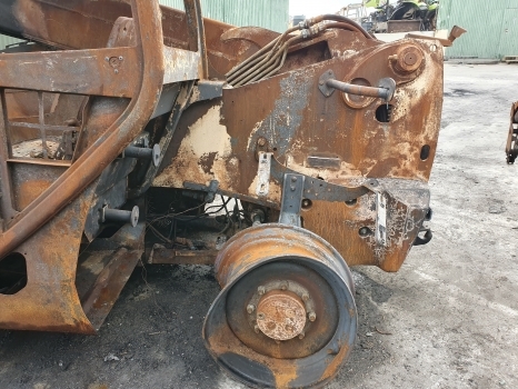 Kramer Kt 407 Front Rear Axle, Engine, Transmission, Frame Parts Nut - Recambio para Manipulador telescópico: foto 2 Kramer Kt 407 Front Rear Axle, Engine, Transmission, Frame Parts Nut - Recambio para Manipulador telescópico: foto 2