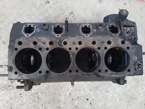 Same Explorer 65, 70 75, 80 Engine Crankcase Block 065.1110.0, 9.06599.41.3 - Cárter para Tractor: foto 2 Same Explorer 65, 70 75, 80 Engine Crankcase Block 065.1110.0, 9.06599.41.3 - Cárter para Tractor: foto 2