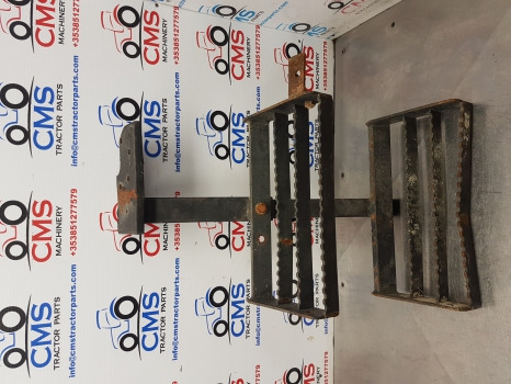 T5000, Tl, Tla, Case Jxu Series, Foot Step Assy Rhs 5184803, 82007963, 82007964 - Peldaño para Maquinaria agrícola: foto 2 T5000, Tl, Tla, Case Jxu Series, Foot Step Assy Rhs 5184803, 82007963, 82007964 - Peldaño para Maquinaria agrícola: foto 2