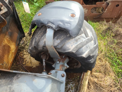 Wacker Neuson Th412 Front Rear Axle Mudguard Bracket Kit - Guardabarros: foto 2 Wacker Neuson Th412 Front Rear Axle Mudguard Bracket Kit - Guardabarros: foto 2