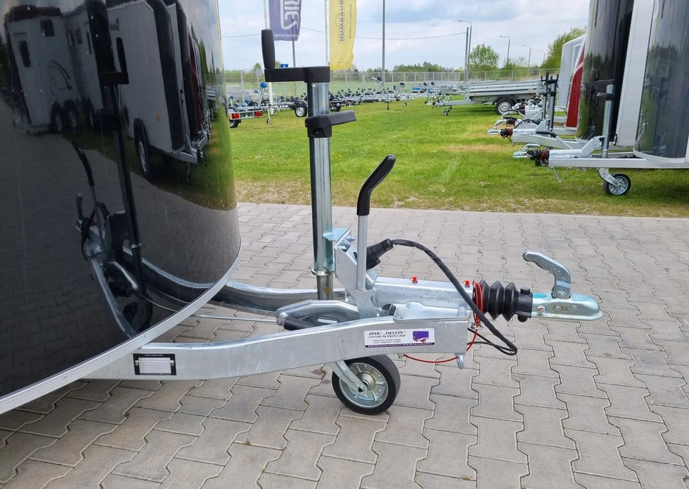 DEBON Furgon C500 ALU + drzwi boczne - Remolque caja cerrada: foto 4 DEBON Furgon C500 ALU + drzwi boczne - Remolque caja cerrada: foto 4
