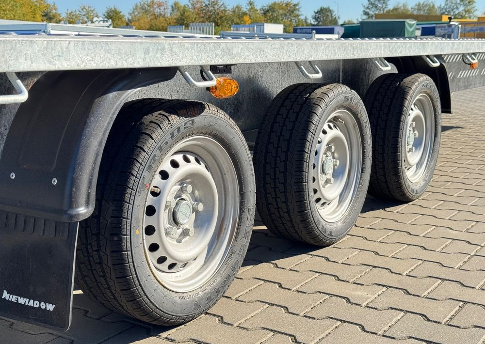 NIEWIADÓW Indiana - 850 x 210 cm / 3500 kg - Remolque portavehículos: foto 4 NIEWIADÓW Indiana - 850 x 210 cm / 3500 kg - Remolque portavehículos: foto 4