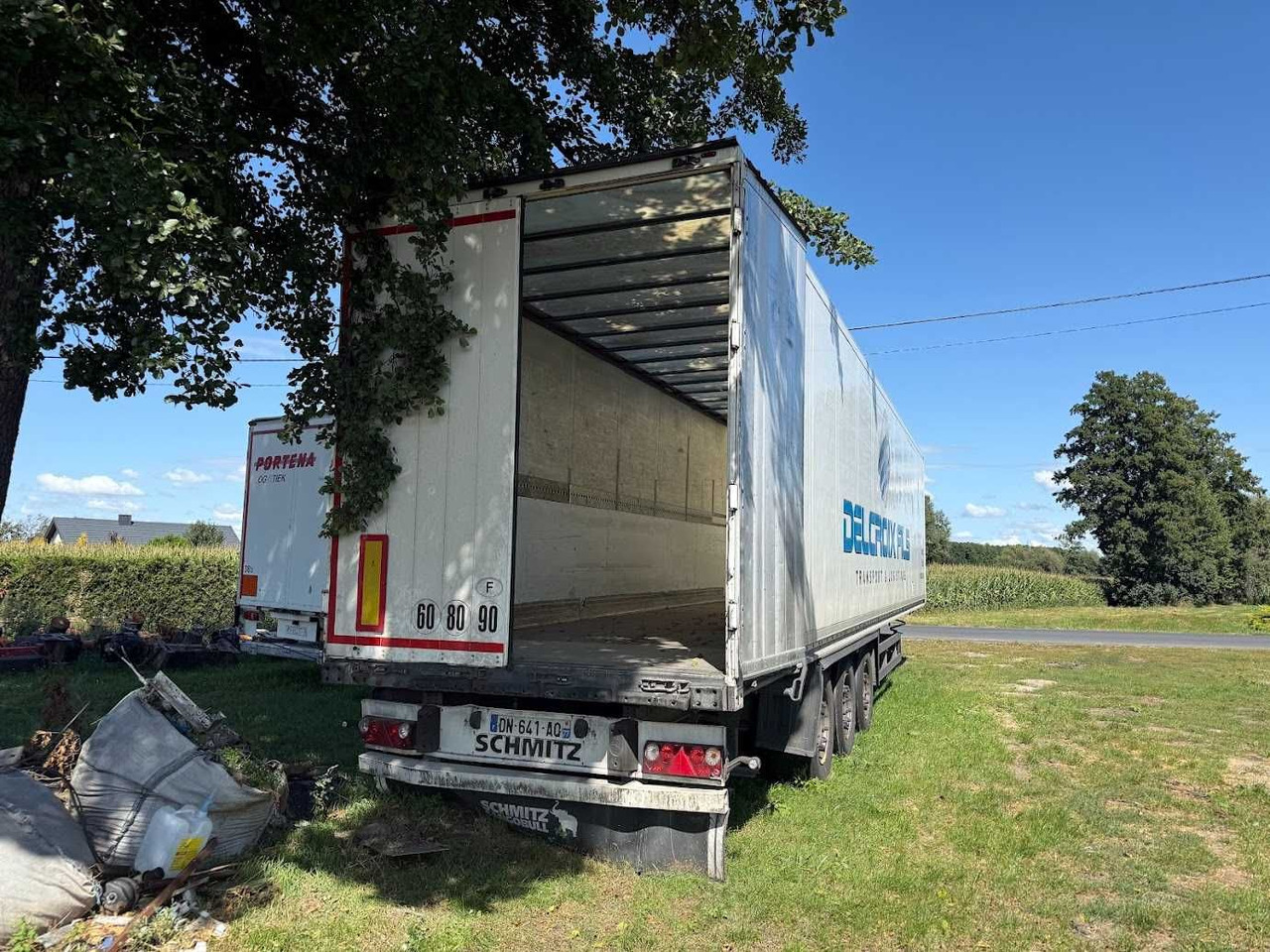 Schmitz Izoterma Kontener Box, 2015 r , z Francji - Semirremolque caja cerrada: foto 1 Schmitz Izoterma Kontener Box, 2015 r , z Francji - Semirremolque caja cerrada: foto 1