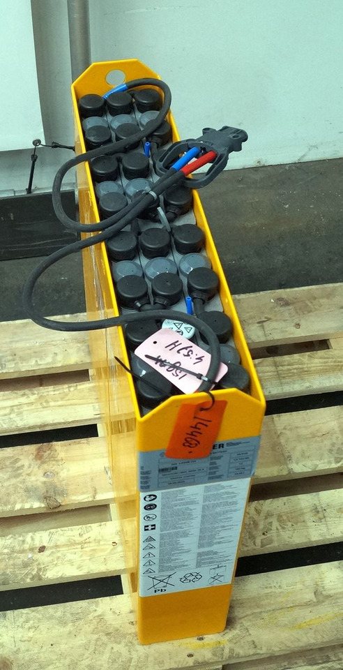Acumulador para Equipo de manutención Hawker unknown | Battery 24 2PZVB162 GEL year 2023 weight 185 kg sn. 8127287007: foto 1