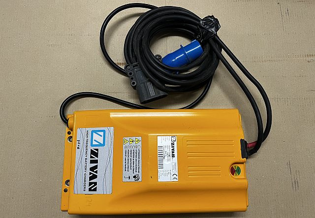 Zivan F7BQMW-0002QX | Used charger lead/acid 24V 60A 230V 11A sn. 1407710970 Used charger lead/acid 24V 60A 230V 11A sn. 1407710970 - Acumulador para Equipo de manutención: foto 1 Zivan F7BQMW-0002QX | Used charger lead/acid 24V 60A 230V 11A sn. 1407710970 Used charger lead/acid 24V 60A 230V 11A sn. 1407710970 - Acumulador para Equipo de manutención: foto 1