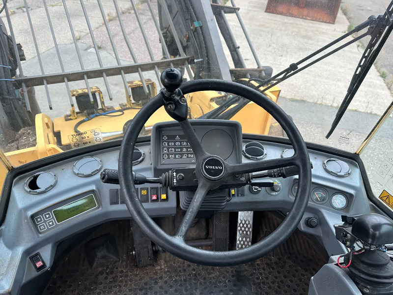 Remolque forestal Volvo L180 C High Lift: foto 17