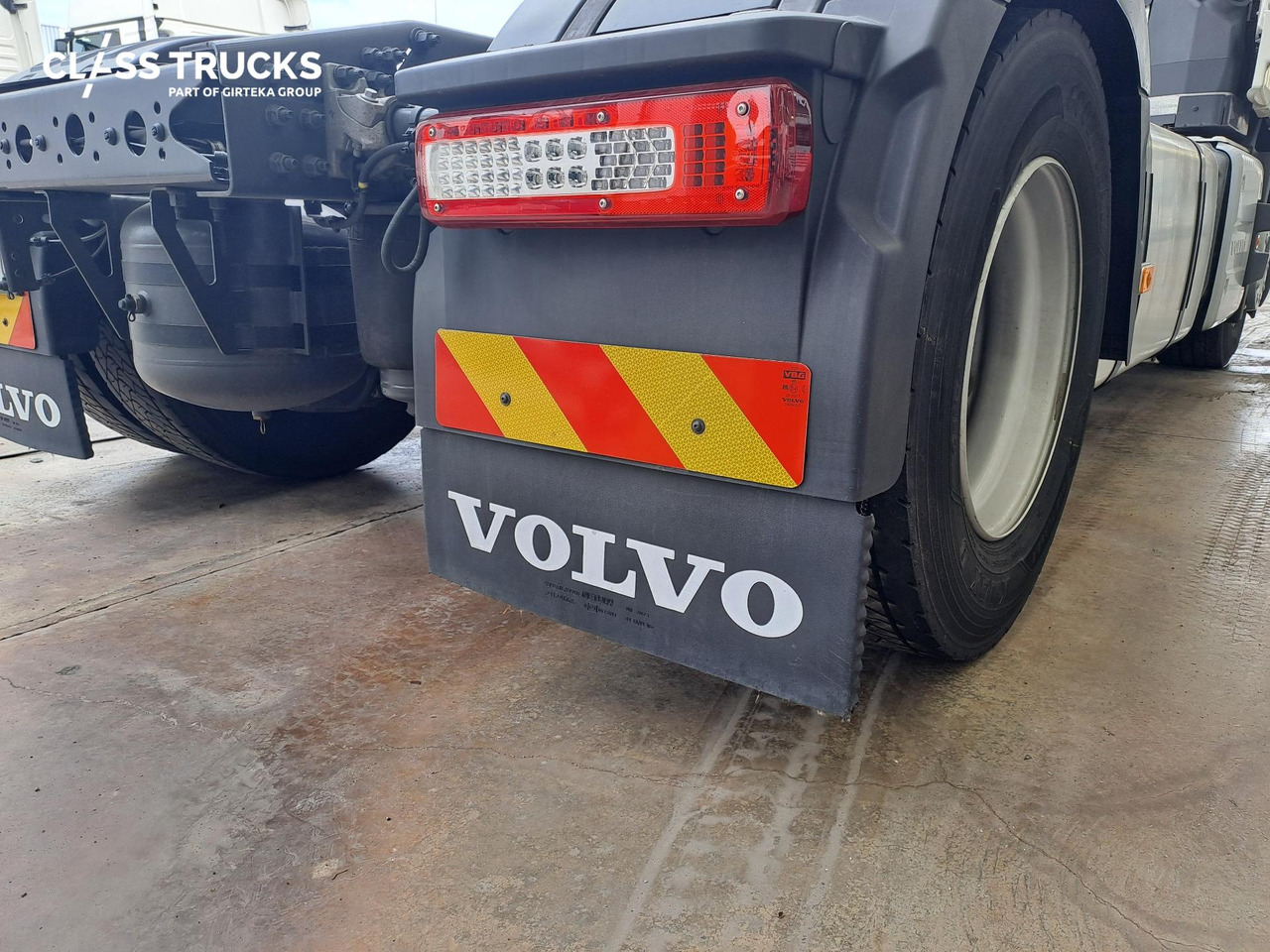 Volvo FH 460 Globetrotter XL Retarder i-Save - Cabeza tractora: foto 5 Volvo FH 460 Globetrotter XL Retarder i-Save - Cabeza tractora: foto 5