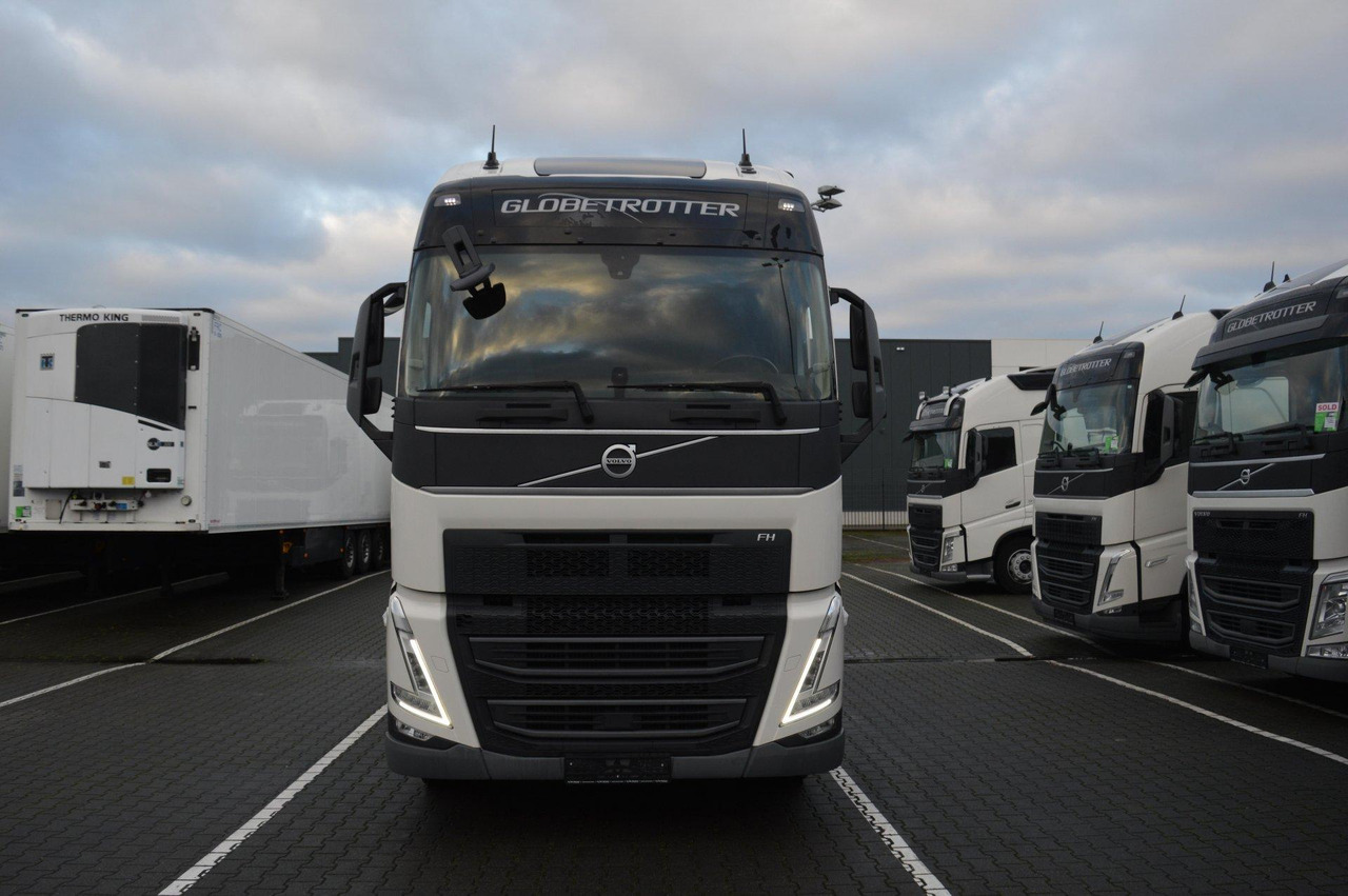 Volvo FH 460 Globetrotter XL i-Save - Cabeza tractora: foto 2 Volvo FH 460 Globetrotter XL i-Save - Cabeza tractora: foto 2