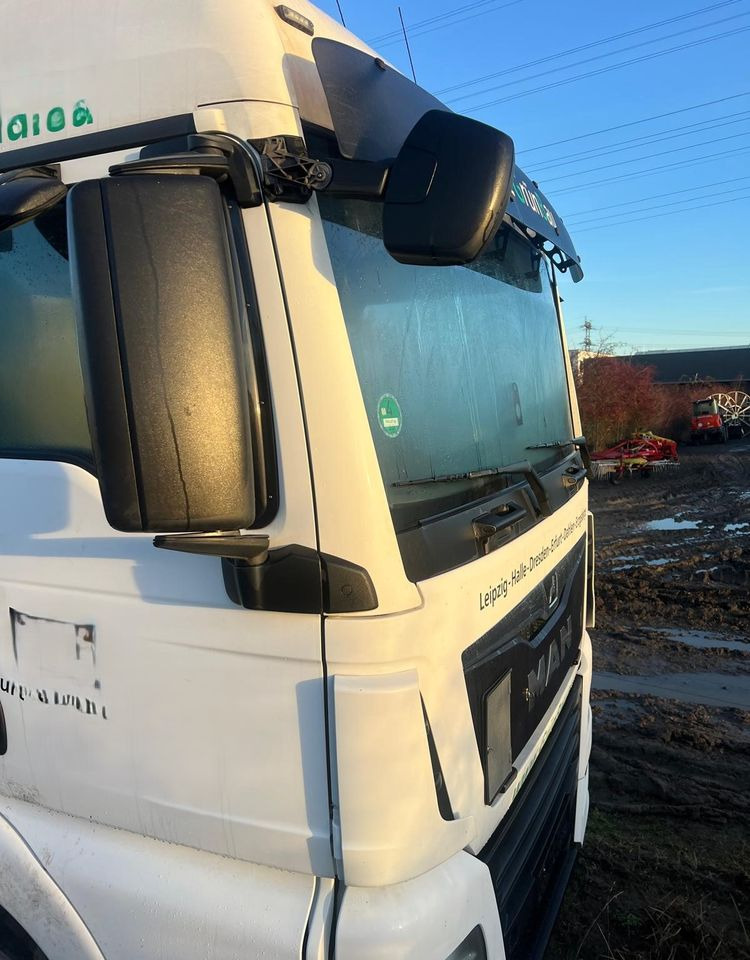 MAN TGX 500 KM (2017) / EURO 6 + Naczepa wywrotka 3-osiowa CARNEHL (2021) / oś podnoszona - Cabeza tractora, Semirremolque volquete: foto 3 MAN TGX 500 KM (2017) / EURO 6 + Naczepa wywrotka 3-osiowa CARNEHL (2021) / oś podnoszona - Cabeza tractora, Semirremolque volquete: foto 3