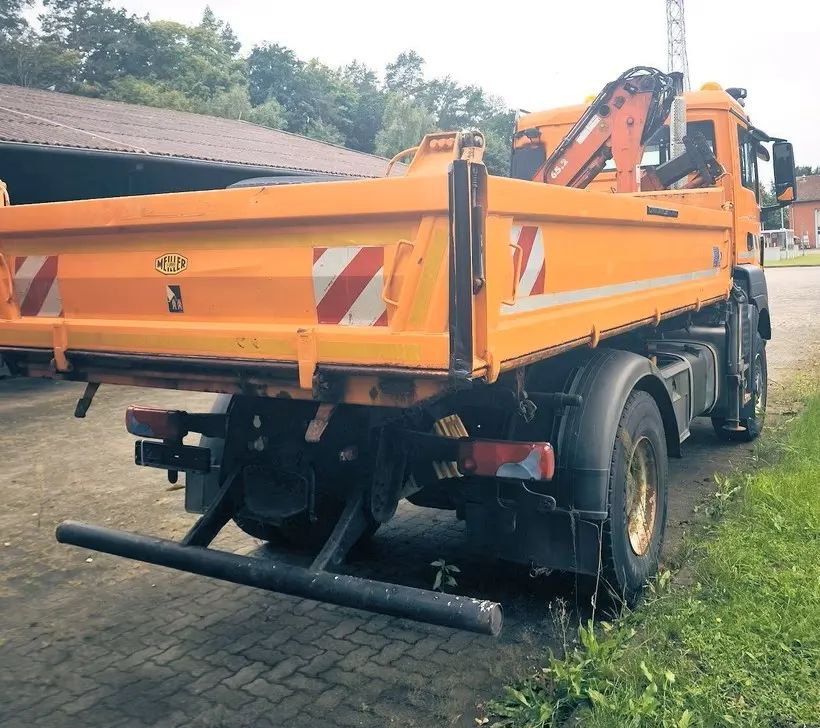 MAN TGS (2012) 18.320 4x4 – Wywrotka trójstronna + Kran Atlas | Komunalny | Euro 5 - Camión volquete: foto 2 MAN TGS (2012) 18.320 4x4 – Wywrotka trójstronna + Kran Atlas | Komunalny | Euro 5 - Camión volquete: foto 2