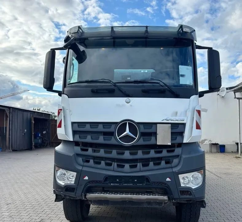 Mercedes-Benz Mercedes-Benz Arocs 4145AK 8x6 Allrad | Wywrotka Schmitz Mulda z hydrauliczną zabudową kiprującą | Euro 6c | Przebieg: 144 249 km !!!! - Camión volquete: foto 4 Mercedes-Benz Mercedes-Benz Arocs 4145AK 8x6 Allrad | Wywrotka Schmitz Mulda z hydrauliczną zabudową kiprującą | Euro 6c | Przebieg: 144 249 km !!!! - Camión volquete: foto 4