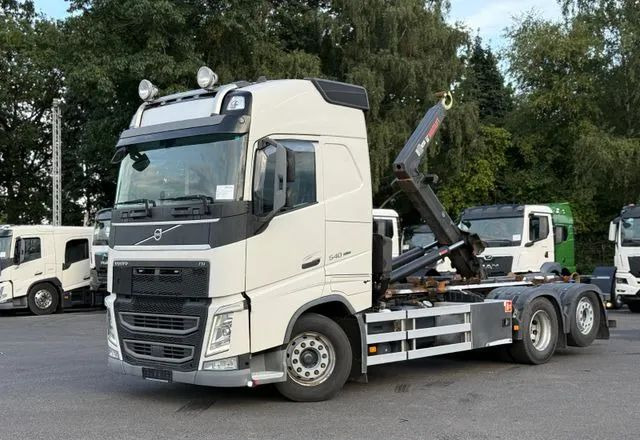 Volvo FH 540 / 6x2/ HIAB XR21SL56 Hakowiec / Euro 6 / Automat / Zawieszenie: Pneumatyczne / Retarder - Camión multibasculante: foto 1 Volvo FH 540 / 6x2/ HIAB XR21SL56 Hakowiec / Euro 6 / Automat / Zawieszenie: Pneumatyczne / Retarder - Camión multibasculante: foto 1