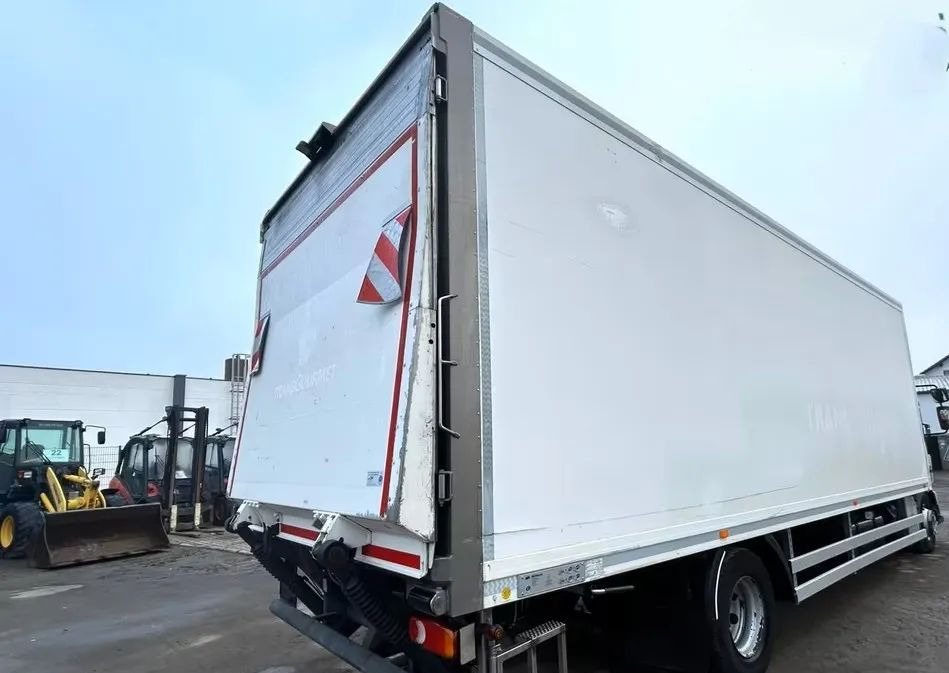Volvo FL 250 | Chłodnia Carrier Supra -30°C | Hydrauliczna platforma załadunkowa | ogrzewanie postojowe | 187 654 km | Automatyczna skrzynia | Euro 6 |4x2 - Camión frigorífico: foto 5 Volvo FL 250 | Chłodnia Carrier Supra -30°C | Hydrauliczna platforma załadunkowa | ogrzewanie postojowe | 187 654 km | Automatyczna skrzynia | Euro 6 |4x2 - Camión frigorífico: foto 5