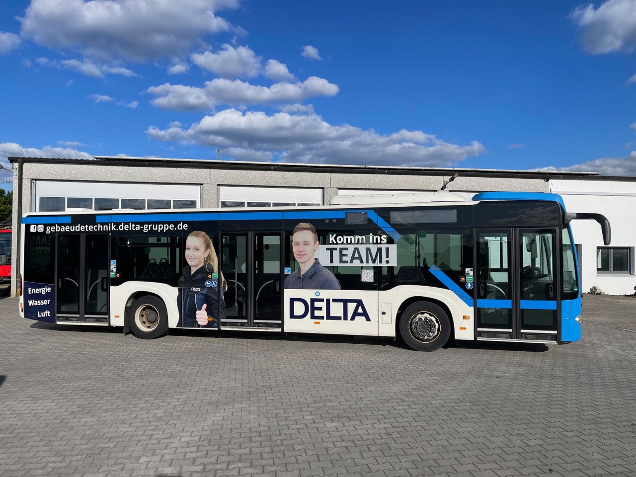 Mercedes-Benz O 530 Citaro C2 / 3-Türer / Vollklimaanlage - Autobús urbano: foto 2 Mercedes-Benz O 530 Citaro C2 / 3-Türer / Vollklimaanlage - Autobús urbano: foto 2