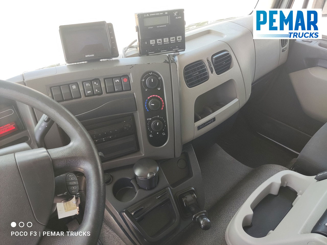 Arrendamiento de RENAULT MIDLUM 270 FRIGORIFICO 16T EURO 5 RENAULT MIDLUM 270 FRIGORIFICO 16T EURO 5: foto 25