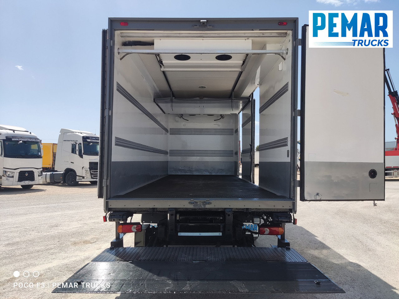 Arrendamiento de RENAULT MIDLUM 270 FRIGORIFICO 16T EURO 5 RENAULT MIDLUM 270 FRIGORIFICO 16T EURO 5: foto 19