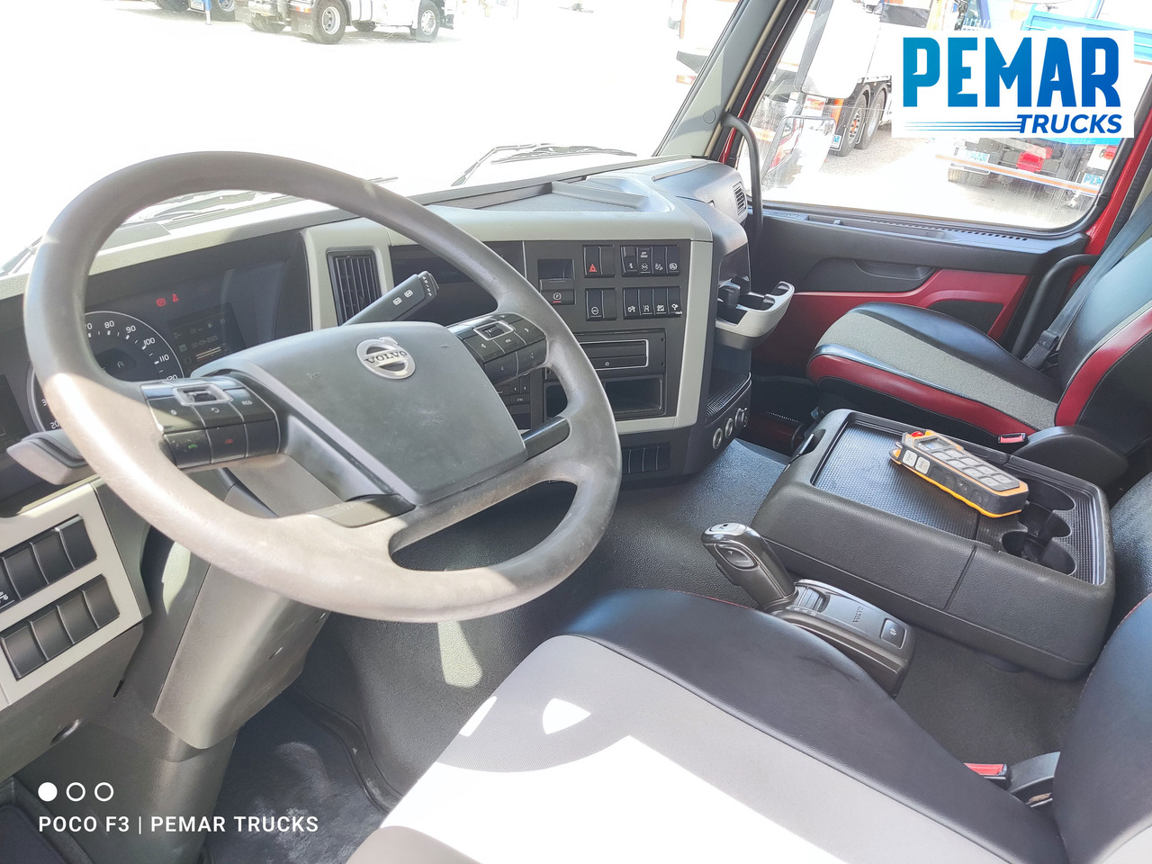 Arrendamiento de VOLVO FM 330 PORTACONTENEDOR CADENAS 18T VOLVO FM 330 PORTACONTENEDOR CADENAS 18T: foto 29