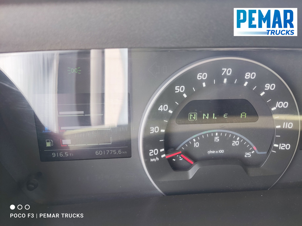 Arrendamiento de VOLVO FM 330 PORTACONTENEDOR CADENAS 18T VOLVO FM 330 PORTACONTENEDOR CADENAS 18T: foto 27