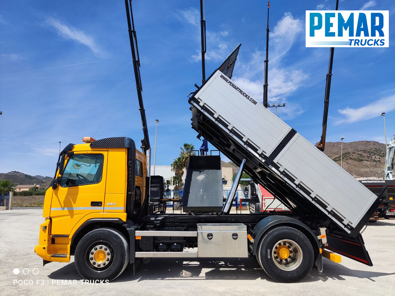 Camión volquete VOLVO FMX 330 BASCULANTE 18T: foto 17