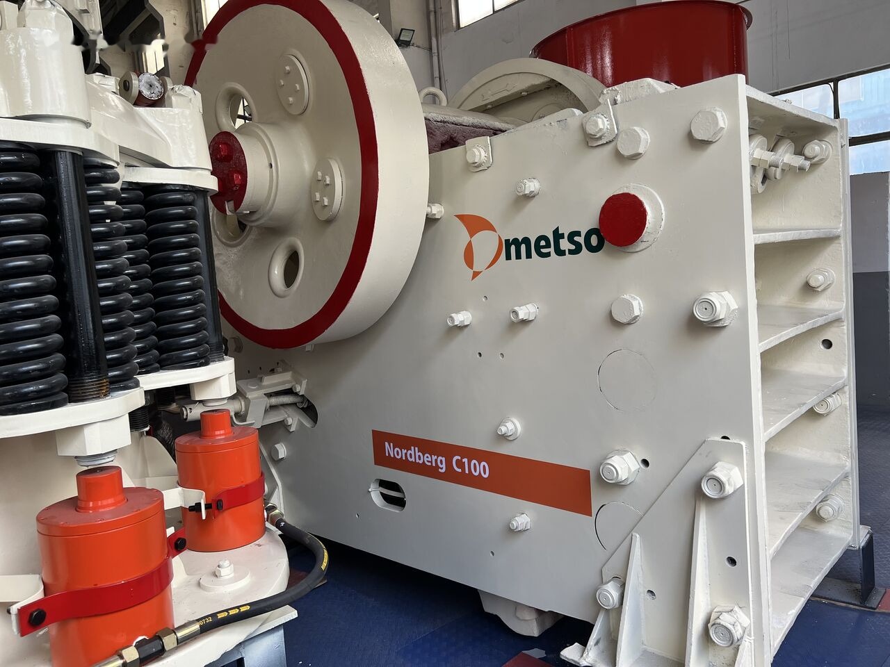 Nordberg Mesto C100 Jaw Crusher - Trituradora de mandíbula: foto 1 Nordberg Mesto C100 Jaw Crusher - Trituradora de mandíbula: foto 1