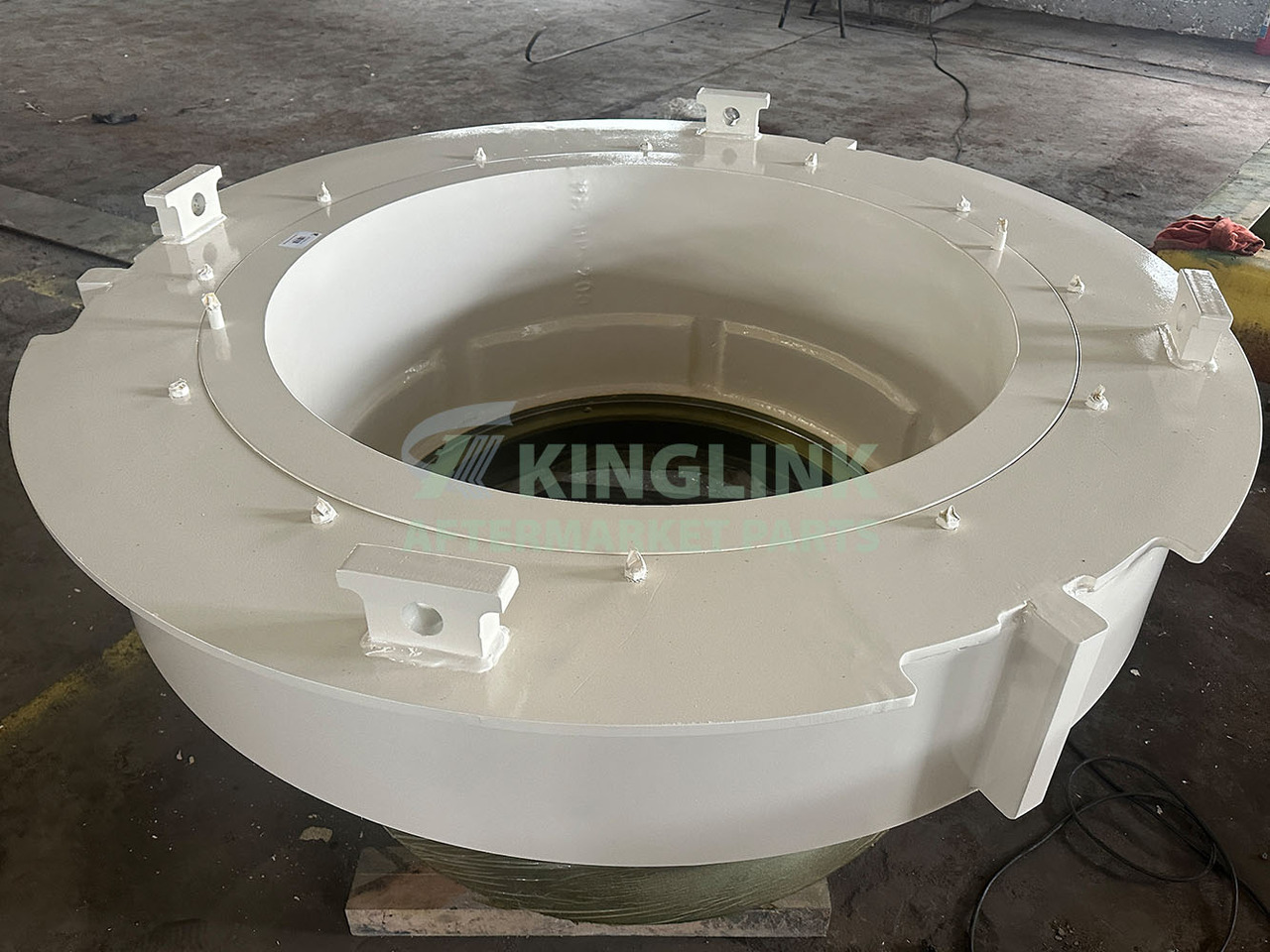 KINGLINK Cast Steel Bowl Assembly Std N90258016-7090258001 For HP200 Cone Crusher - Recambio para Maquinaria de construcción: foto 2 KINGLINK Cast Steel Bowl Assembly Std N90258016-7090258001 For HP200 Cone Crusher - Recambio para Maquinaria de construcción: foto 2