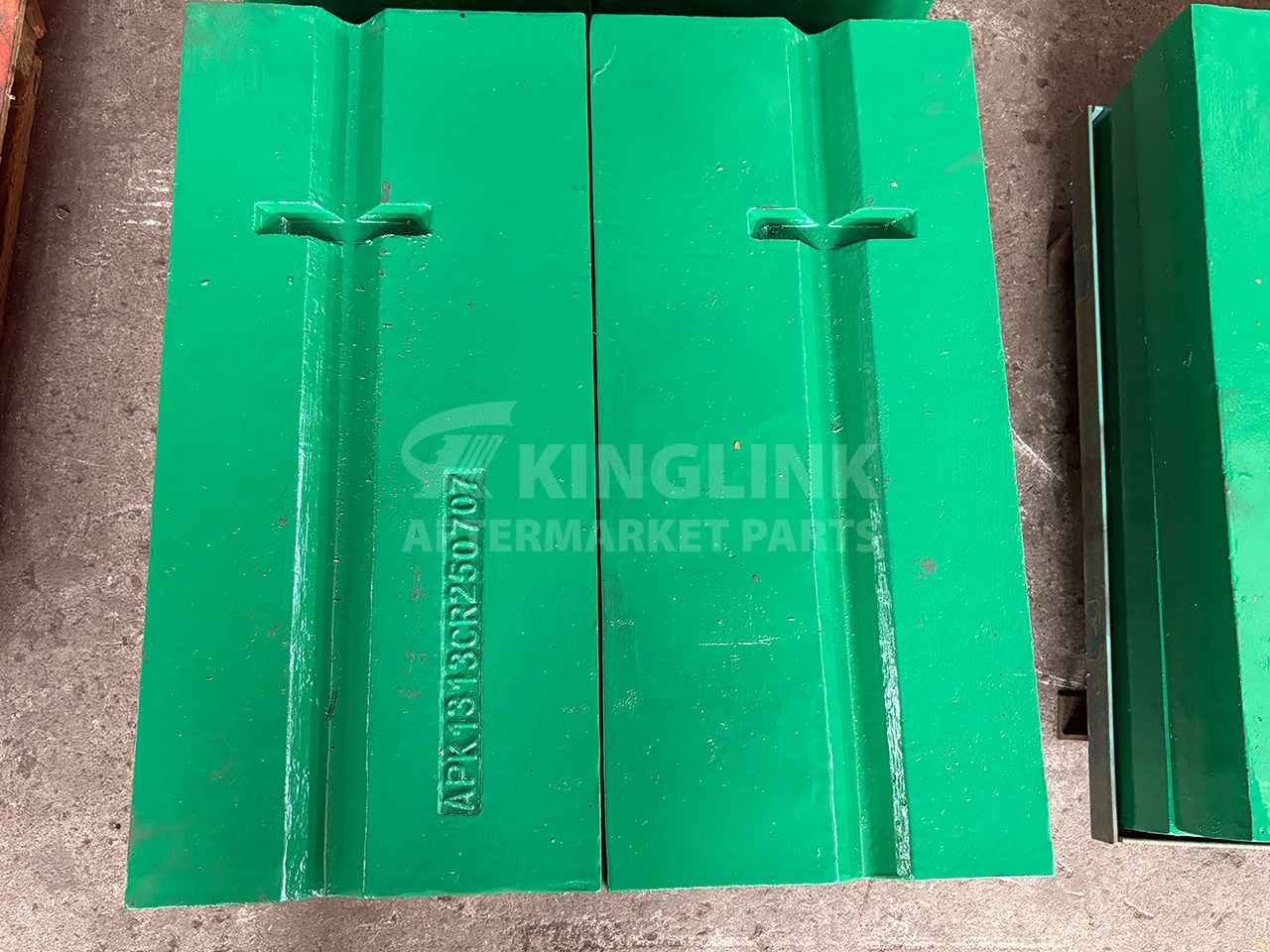 KINGLINK High Chromium Blow Bar for Hazemag APK40, APK50, APK60, APK1313 Impact Crusher - Recambio para Trituradora de impacto: foto 1 KINGLINK High Chromium Blow Bar for Hazemag APK40, APK50, APK60, APK1313 Impact Crusher - Recambio para Trituradora de impacto: foto 1