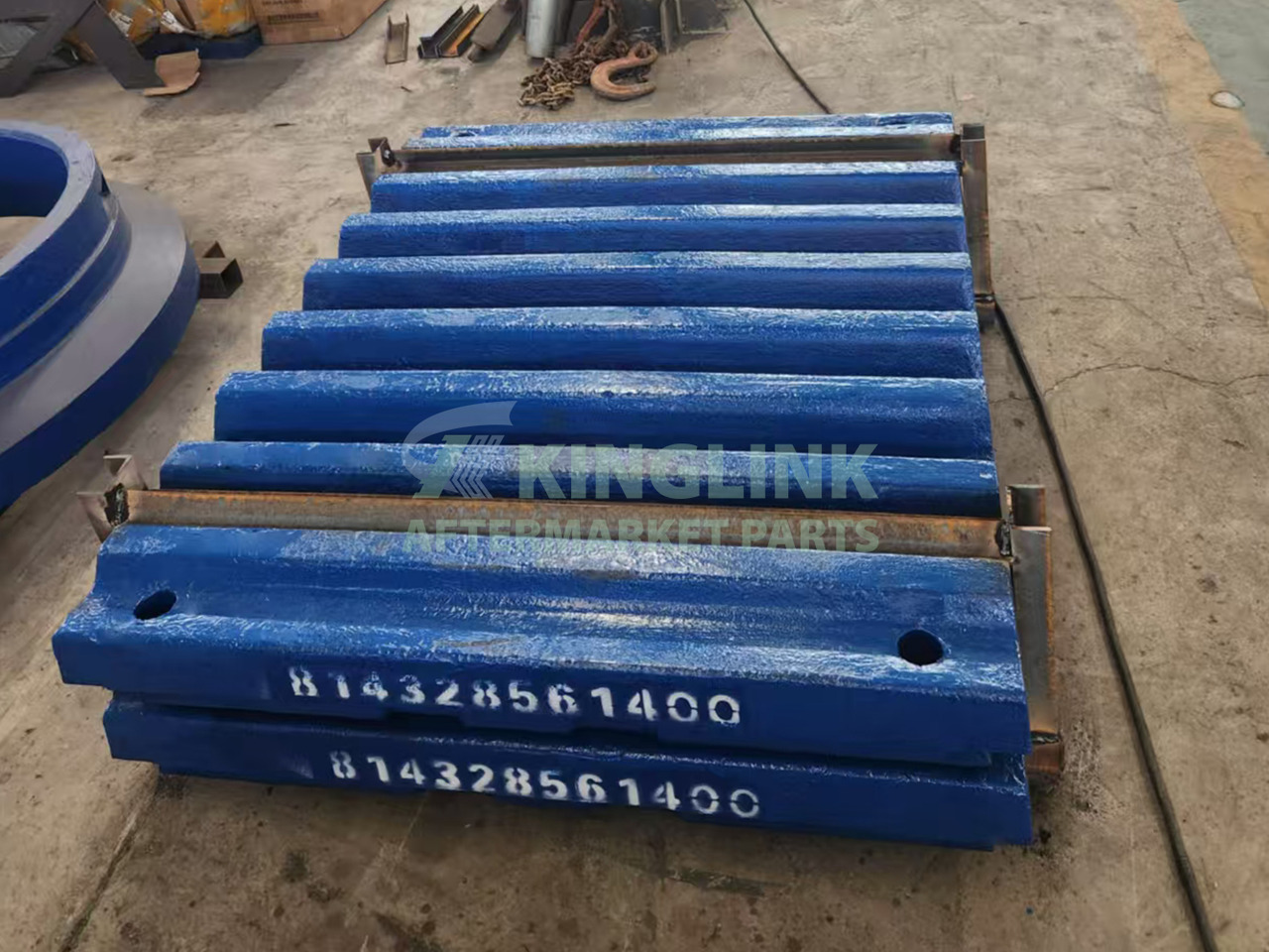 KINGLINK High Quality Movable Jaw Plate 814328561400 For C125 Jaw Crusher - Recambio para Maquinaria de construcción: foto 2 KINGLINK High Quality Movable Jaw Plate 814328561400 For C125 Jaw Crusher - Recambio para Maquinaria de construcción: foto 2
