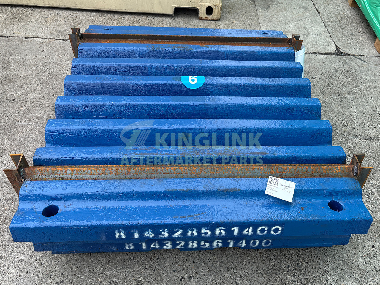 KINGLINK High Quality Movable Jaw Plate 814328561400 For C125 Jaw Crusher - Recambio para Maquinaria de construcción: foto 1 KINGLINK High Quality Movable Jaw Plate 814328561400 For C125 Jaw Crusher - Recambio para Maquinaria de construcción: foto 1