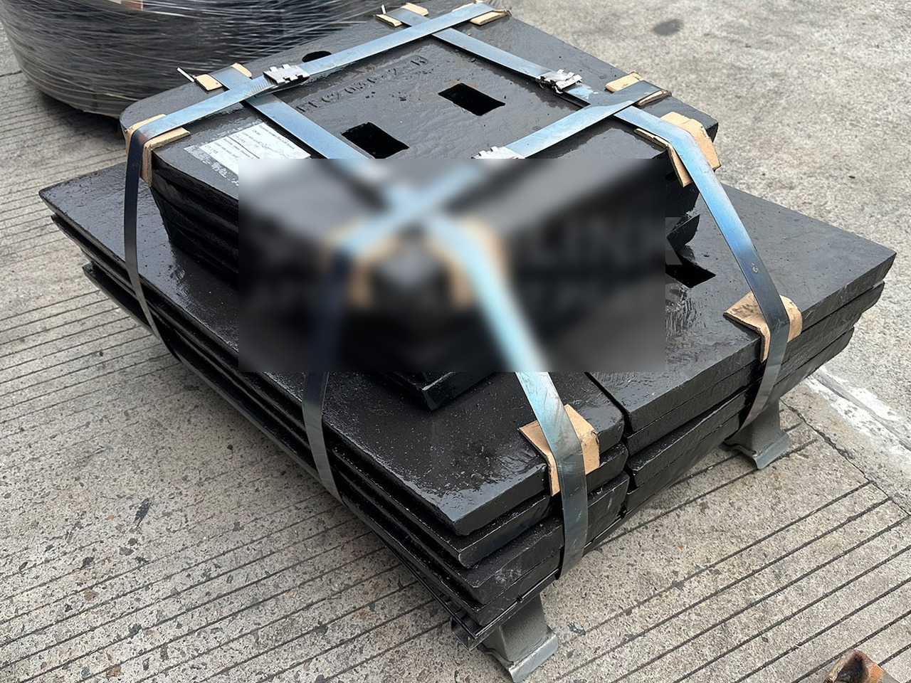 KINGLINK Spare Parts Upper / Lower Left / Right Side Plates 17003330 17003331 17003338 17003339 for CT2036 Jaw Crusher - Recambio para Maquinaria de construcción: foto 1 KINGLINK Spare Parts Upper / Lower Left / Right Side Plates 17003330 17003331 17003338 17003339 for CT2036 Jaw Crusher - Recambio para Maquinaria de construcción: foto 1