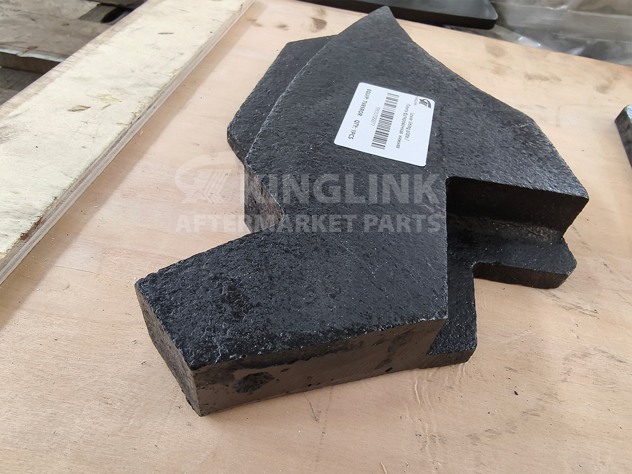 KINGLINK Wear Parts Lower Lining Plate 17022277 for TV85 Vertical Impact Crusher - Recambio para Maquinaria de construcción: foto 2 KINGLINK Wear Parts Lower Lining Plate 17022277 for TV85 Vertical Impact Crusher - Recambio para Maquinaria de construcción: foto 2