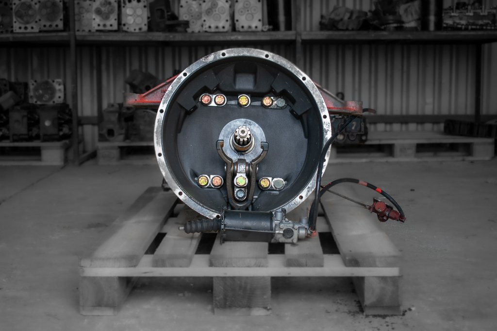 EATON / VICKERS Y08319 FOR MAN - MANUAL LEVER - Caja de cambios para Camión: foto 2 EATON / VICKERS Y08319 FOR MAN - MANUAL LEVER - Caja de cambios para Camión: foto 2