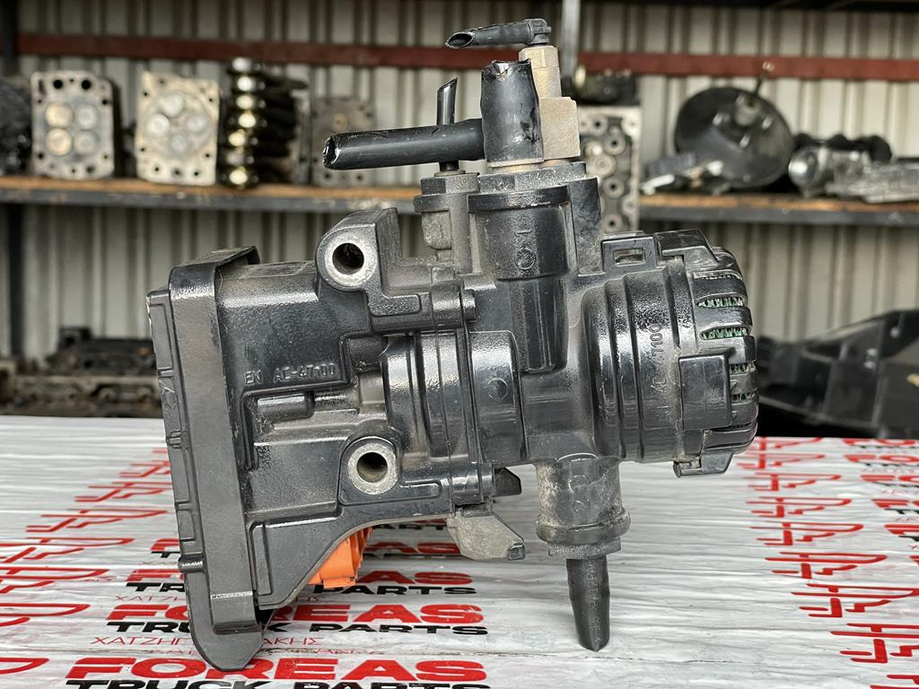 KNORR-BREMSE ABS ADJUSTMENT VALVE FOR MAN - 81.52106-6067 - Válvula de freno para Camión: foto 4 KNORR-BREMSE ABS ADJUSTMENT VALVE FOR MAN - 81.52106-6067 - Válvula de freno para Camión: foto 4