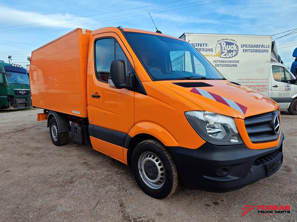 MERCEDES-BENZ 311 – TIPPER – RIGHT HAND DRIVE (RHD) - Furgoneta basculante: foto 4 MERCEDES-BENZ 311 – TIPPER – RIGHT HAND DRIVE (RHD) - Furgoneta basculante: foto 4
