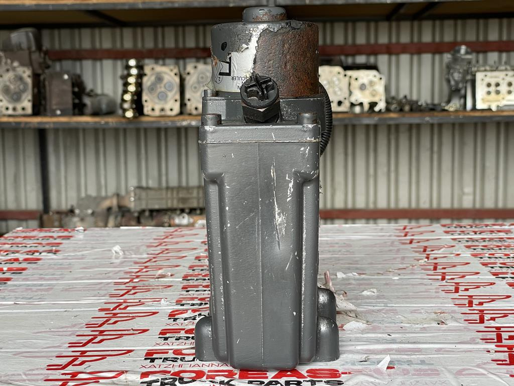 MERCEDES-BENZ ACTROS ELECTRIC CABIN PUMP - 001 553 5101 - Bomba hidráulica para Camión: foto 4 MERCEDES-BENZ ACTROS ELECTRIC CABIN PUMP - 001 553 5101 - Bomba hidráulica para Camión: foto 4