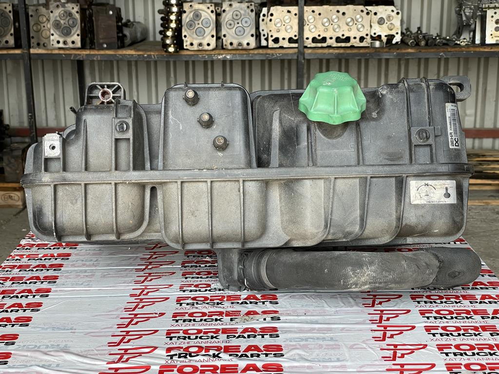 MERCEDES-BENZ ACTROS MP4 - A 960 501 41 03 - Depósito de expansión para Camión: foto 4 MERCEDES-BENZ ACTROS MP4 - A 960 501 41 03 - Depósito de expansión para Camión: foto 4