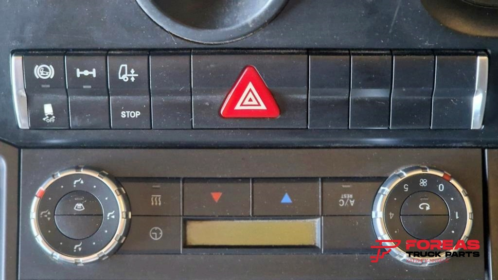 MERCEDES-BENZ ACTROS MP4 - Salpicadero para Camión: foto 5 MERCEDES-BENZ ACTROS MP4 - Salpicadero para Camión: foto 5