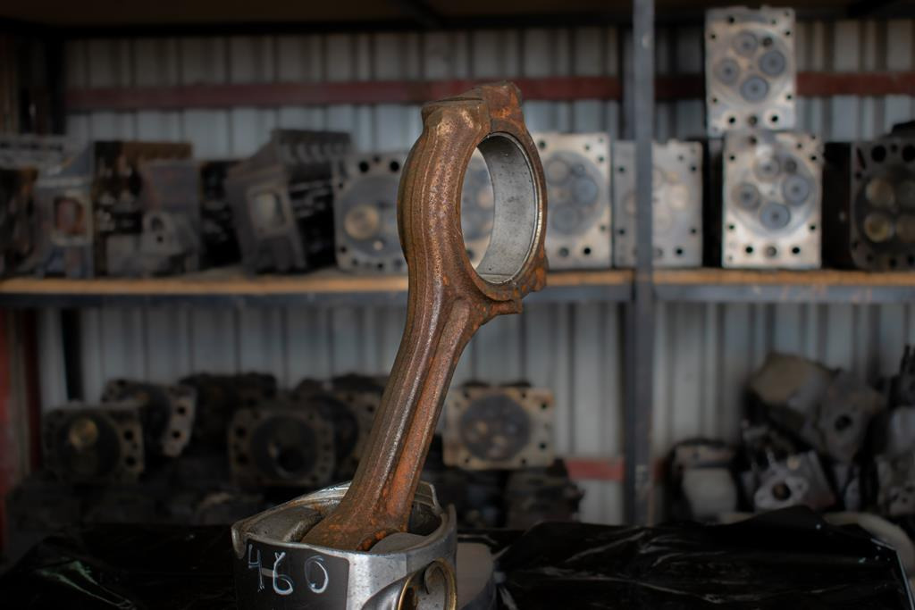 MERCEDES-BENZ AXOR EURO V WITH ENGINE CODE OM 460 - Biela para Camión: foto 3 MERCEDES-BENZ AXOR EURO V WITH ENGINE CODE OM 460 - Biela para Camión: foto 3