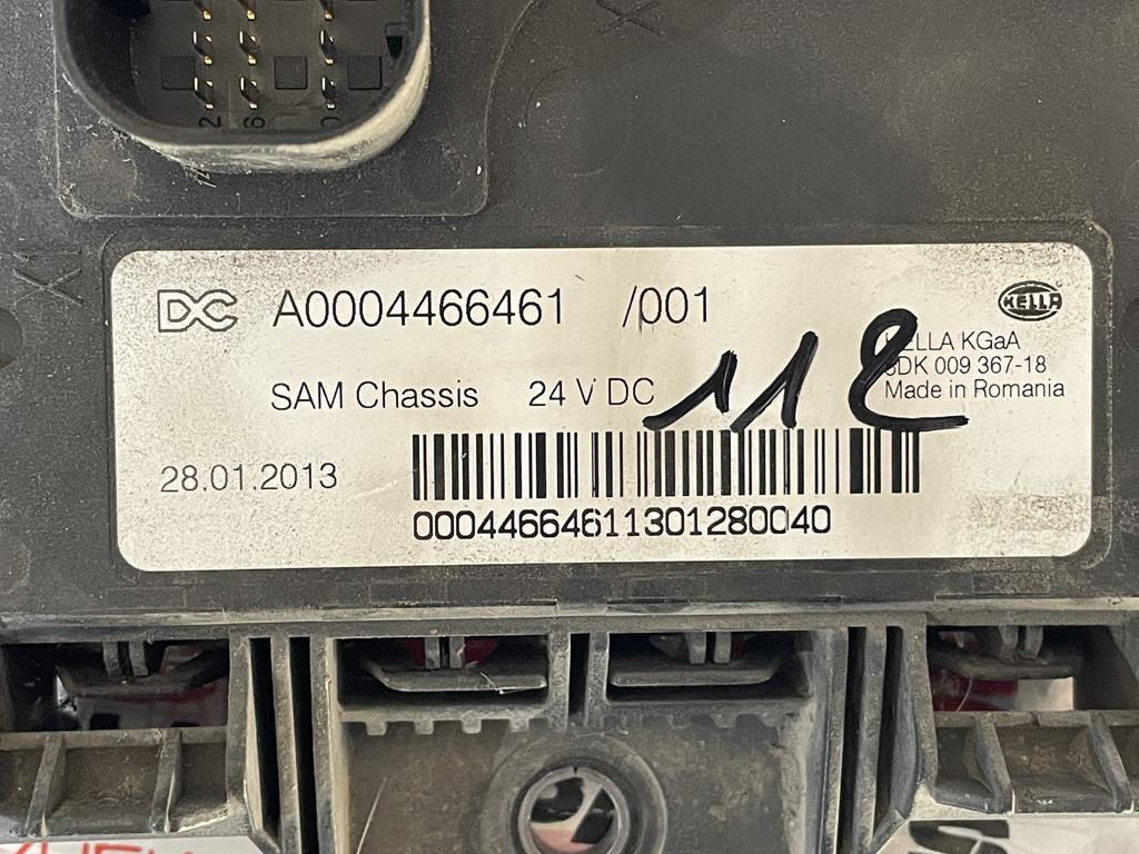 MERCEDES-BENZ SAM FOR ACTROS MP4 - A 000 446 6461 - Fusible para Camión: foto 2 MERCEDES-BENZ SAM FOR ACTROS MP4 - A 000 446 6461 - Fusible para Camión: foto 2