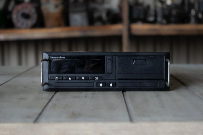 MERCEDES SPRINTER 12V - Tacógrafo para Camión: foto 1 MERCEDES SPRINTER 12V - Tacógrafo para Camión: foto 1