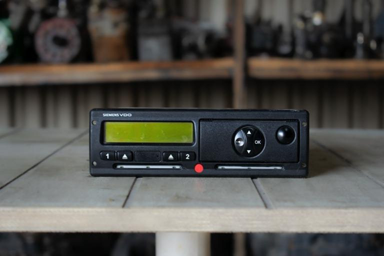 SIEMENS DIGITAL VDO 24V - Tacógrafo para Camión: foto 1 SIEMENS DIGITAL VDO 24V - Tacógrafo para Camión: foto 1